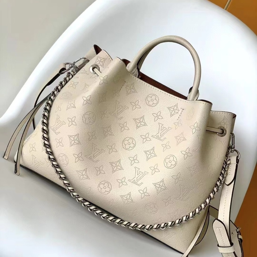 🆕️️️Louis Vuitton🆕️️️ Women's Classic 
Tote Bag